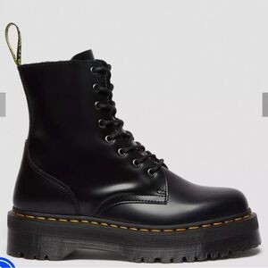 Dr. Martens Jadon Boot Smooth Leather Platform